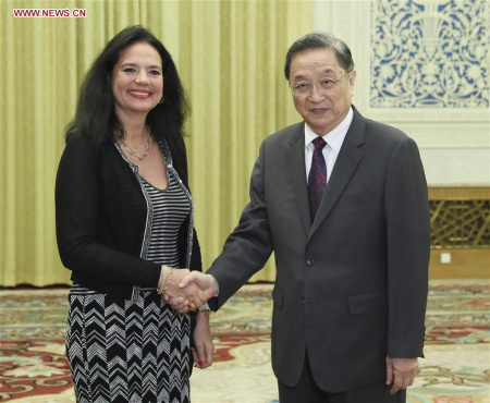 Yu Zhengsheng (R), chairman of the National Committee of the Chinese People's Political Consultative Conference, meets with Speaker of the Belgian Senate Christine Defraigne in Beijing, capital of China, May 7, 2017. (Xinhua/Lan Hongguang)