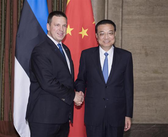 Chinese Premier Li Keqiang meets with his Estonian counterpart Juri Ratas in Sofia, Bulgaria, July 6, 2018. (Xinhua/Li Tao)